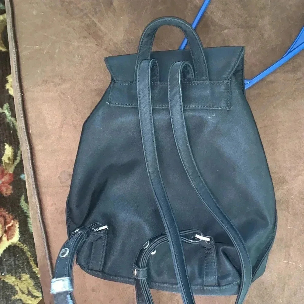 ✅Calvin Klein Backpack - Picture 5 of 6